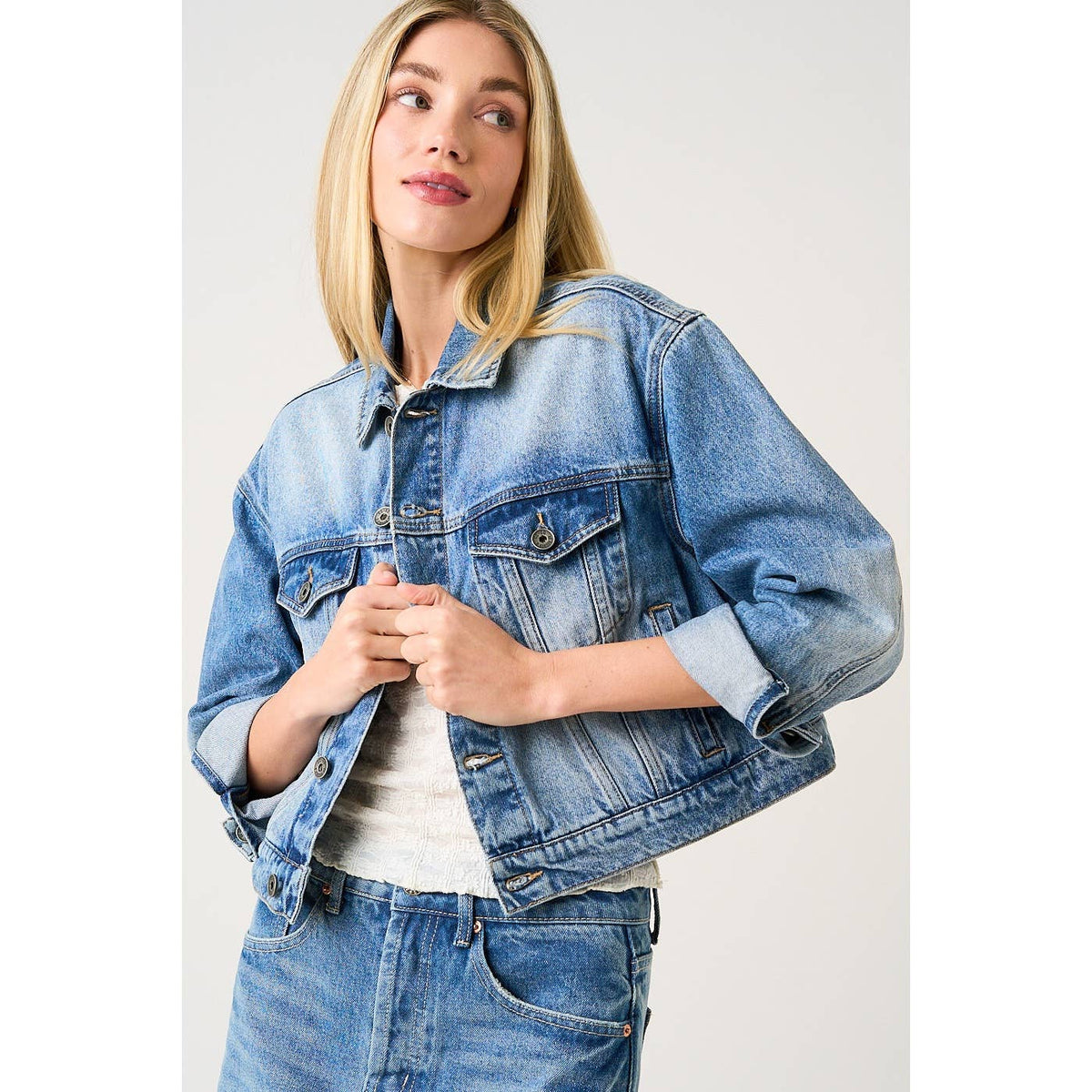 The Lainey Cropped Denim Jacket: Medium Wash