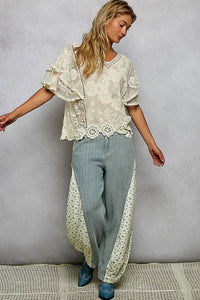 V-neck Short Sleeve Crochet Trim Solid Top: CAMEL / Os