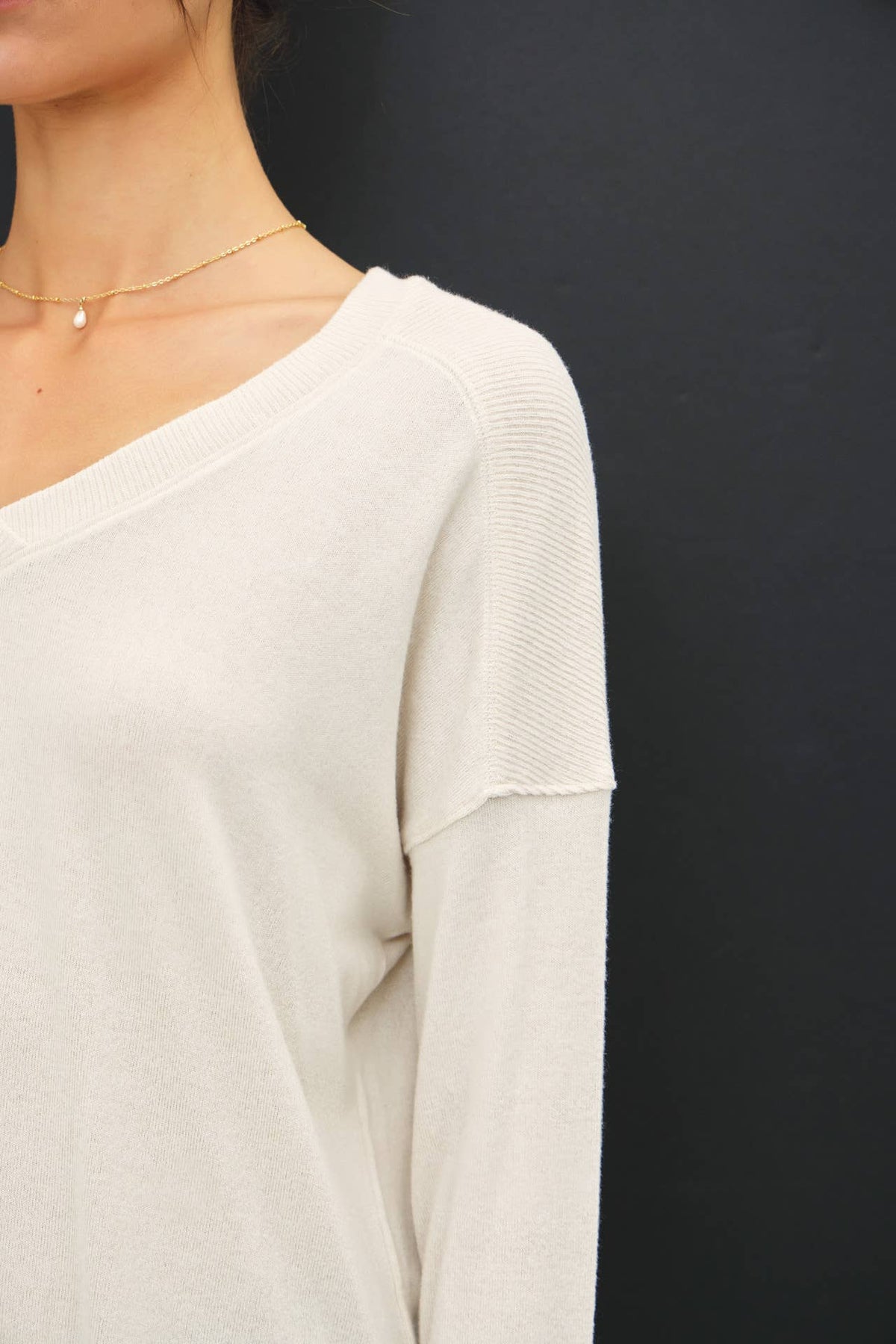 Nat V-Neck Basic Sweater Top