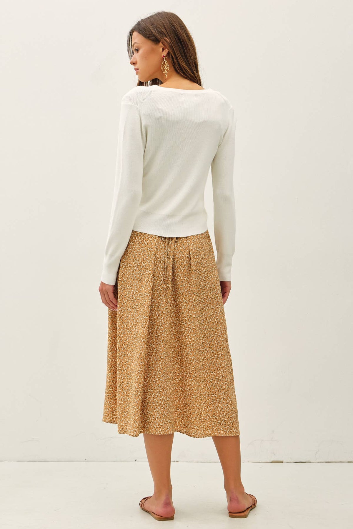 Maelie Lightweight Ribbed Cardigan – Fitted Button-Up Crewneck Sweater (Women’s Layering Essential)