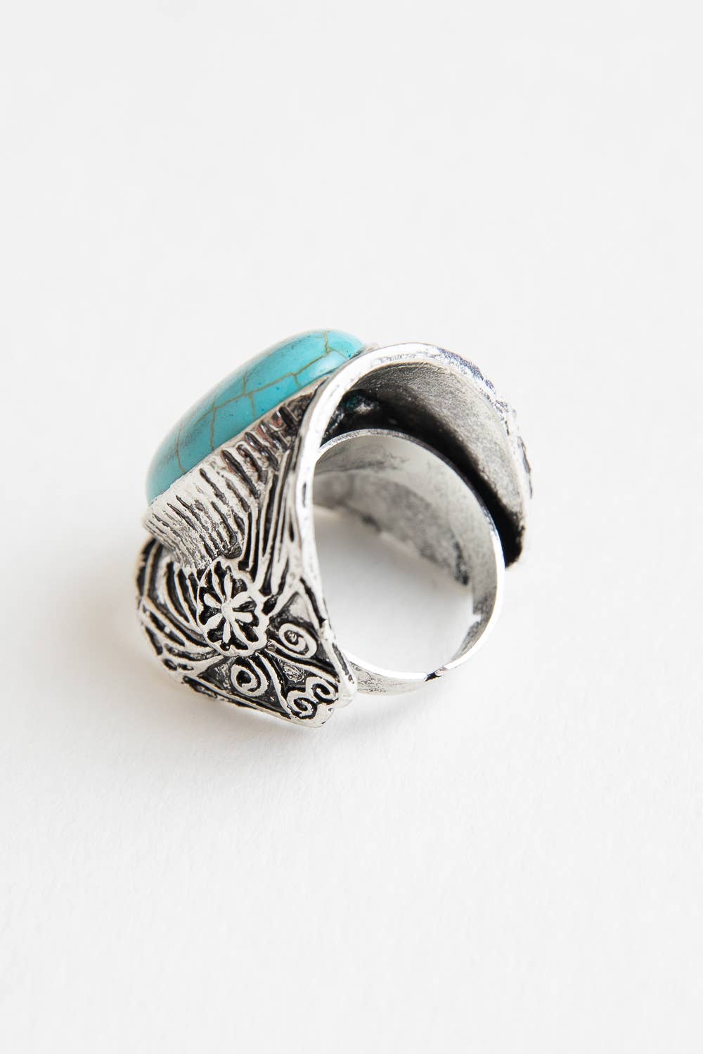 Round Turquoise Stone Floral Engraved Adjustable Ring: Silver