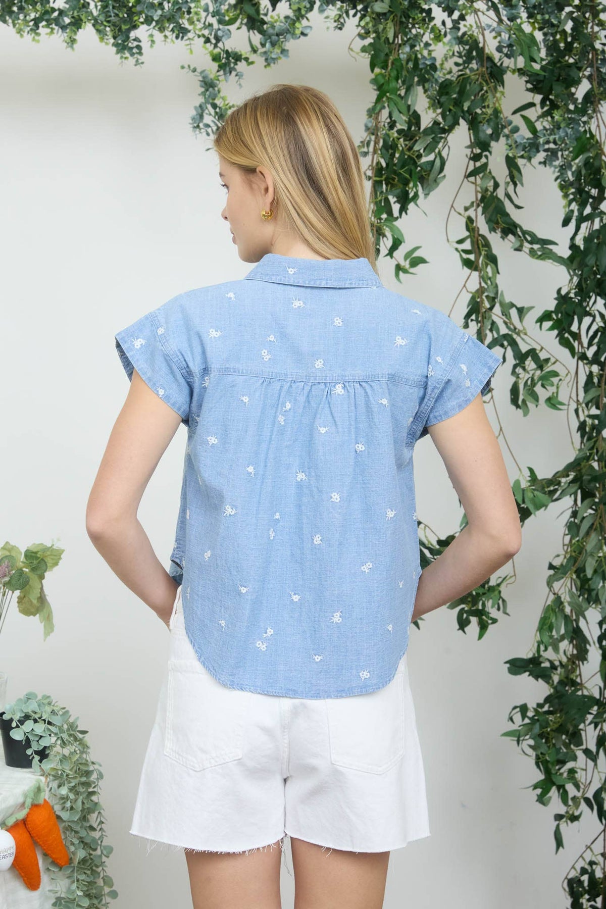 The Delaney Floral Denim Blouse: Chambray