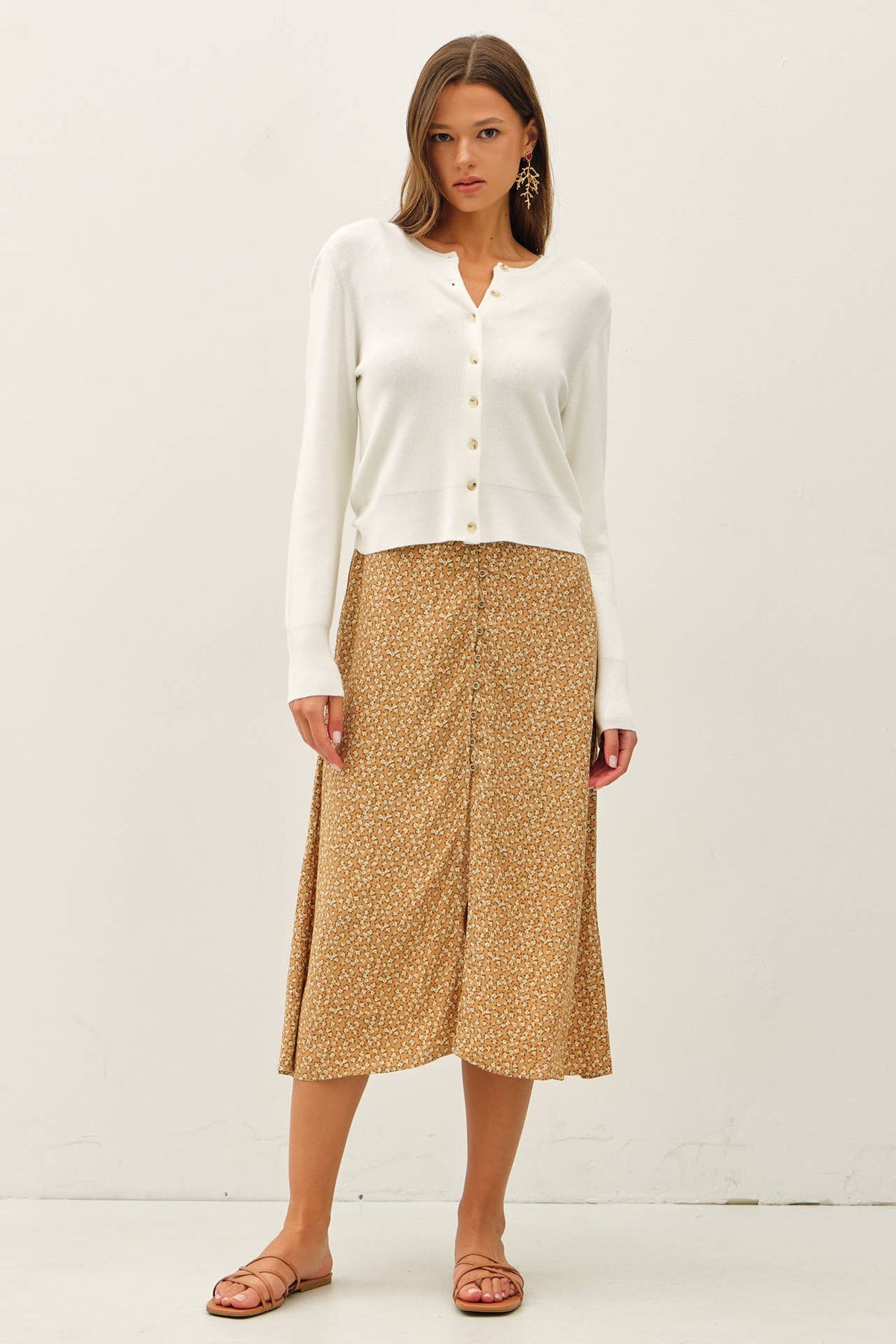 Maelie Lightweight Ribbed Cardigan – Fitted Button-Up Crewneck Sweater (Women’s Layering Essential)