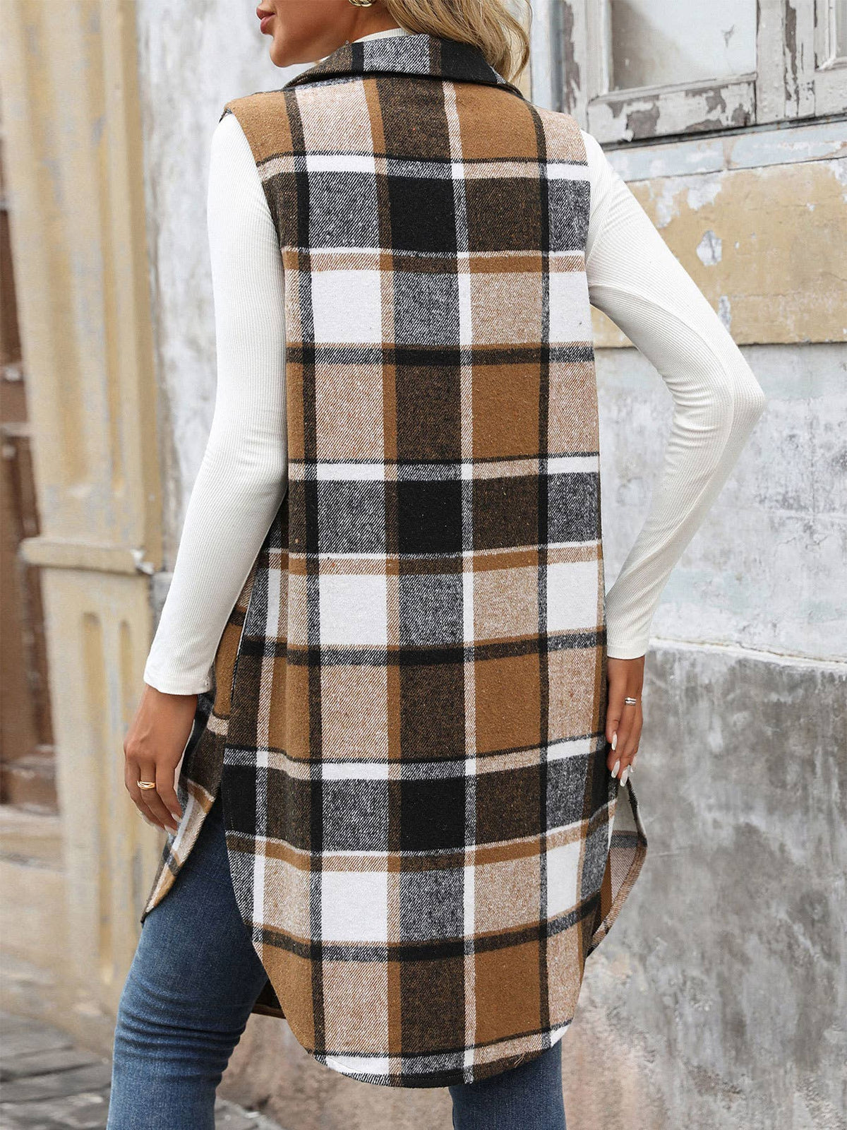 The Emery Sleeveless Plaid Longline Vest – Tan & Black Fall Layer