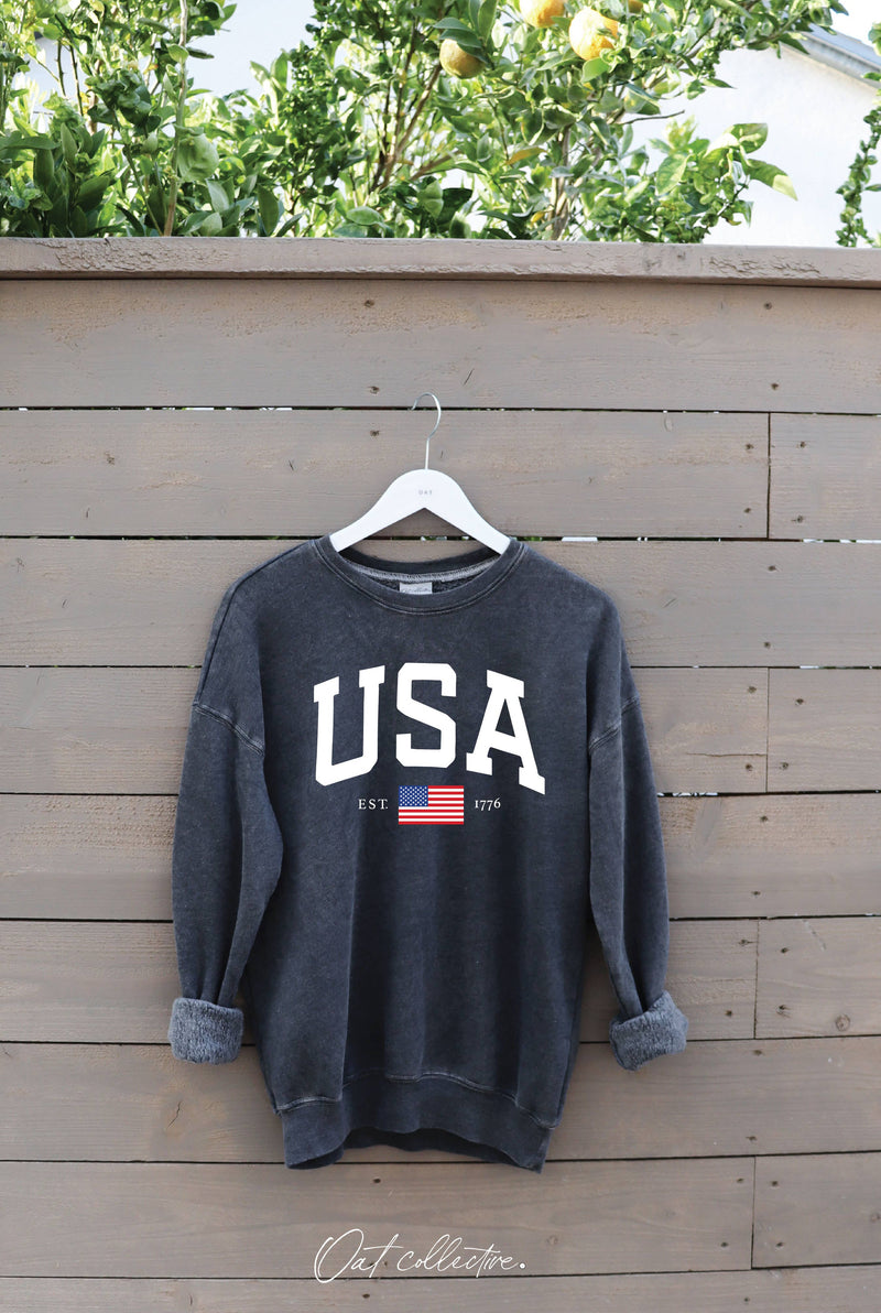 USA Flag Graphic Sweatshirt – Unisex 1776 Fleece Pullover in Mineral Wash