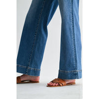 MICA "Camille" Mid Rise Wide Leg Trouser Hem Jeans: Medium Wash