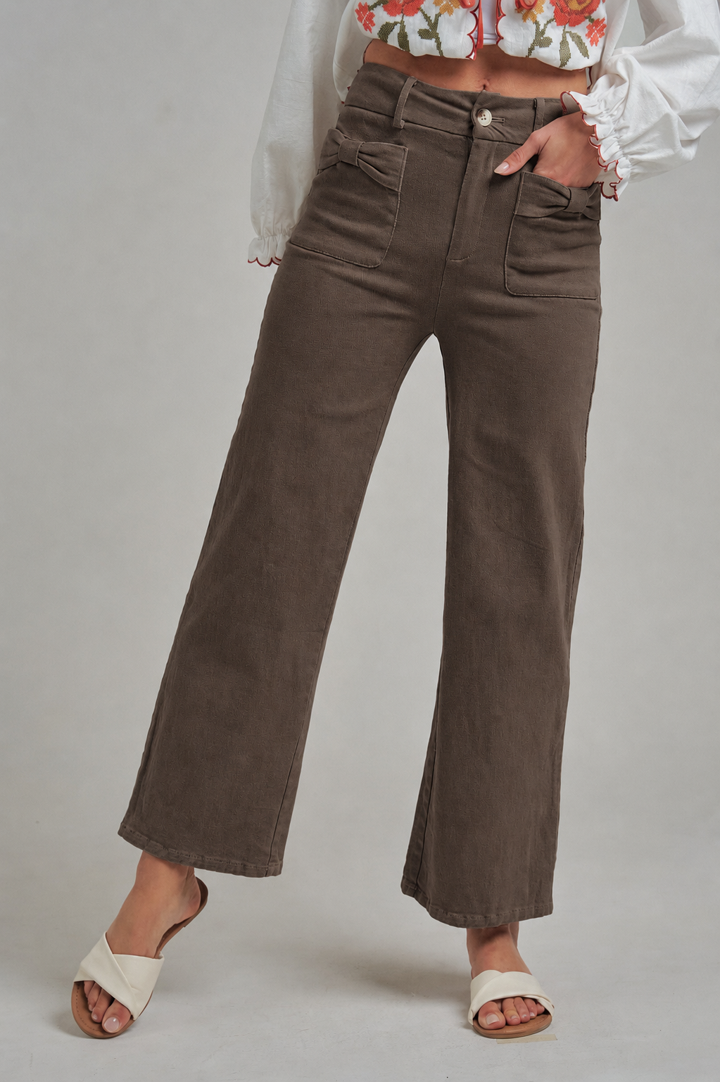 Bow to It Wide Leg Stretch Twill Pants: Chocolate