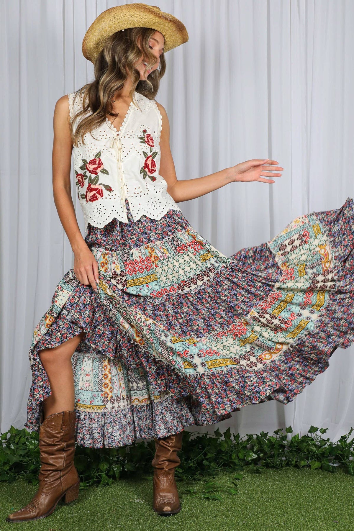 Eyelet Boho Floral Embroidery Patchwork Cotton Vest VT82314: Cream / L
