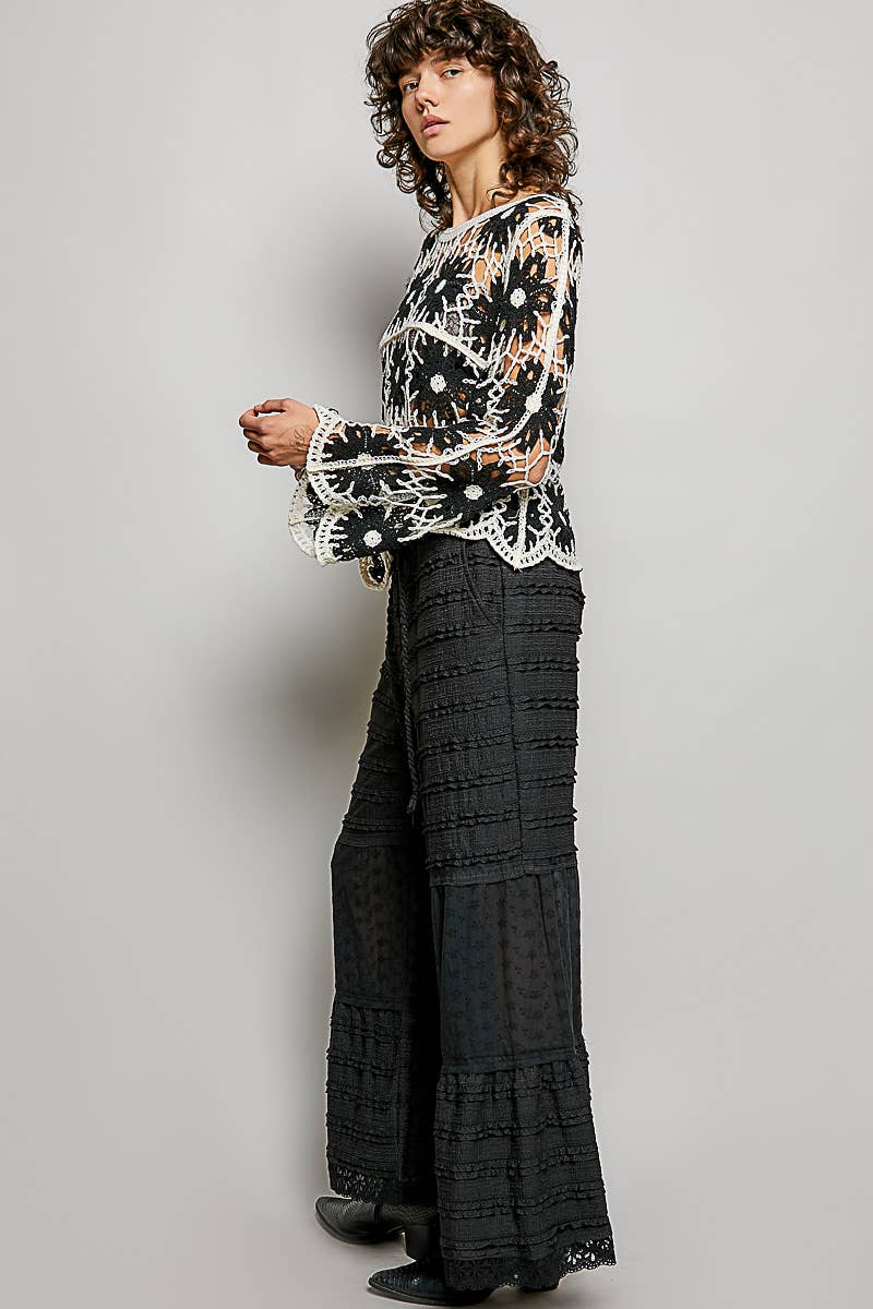 The Delilah Crochet Floral Top: Black/ Ivory