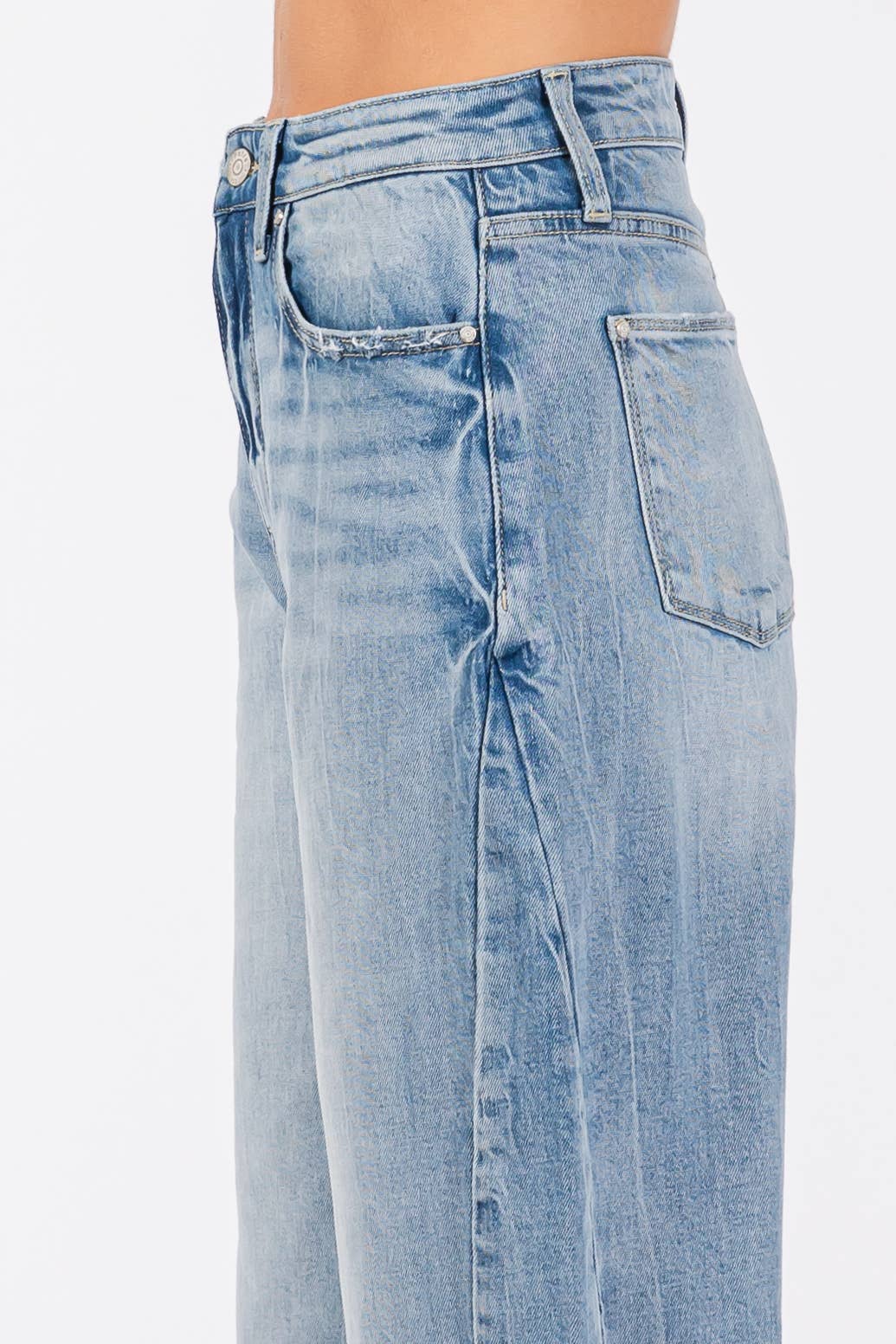Jolene High Rise Barrel Jeans – Light Wash Comfort Denim with Side Seam Detail