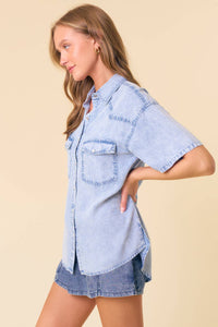 Morgyn Short Sleeve Button Down Denim Blouse: Lt Wash