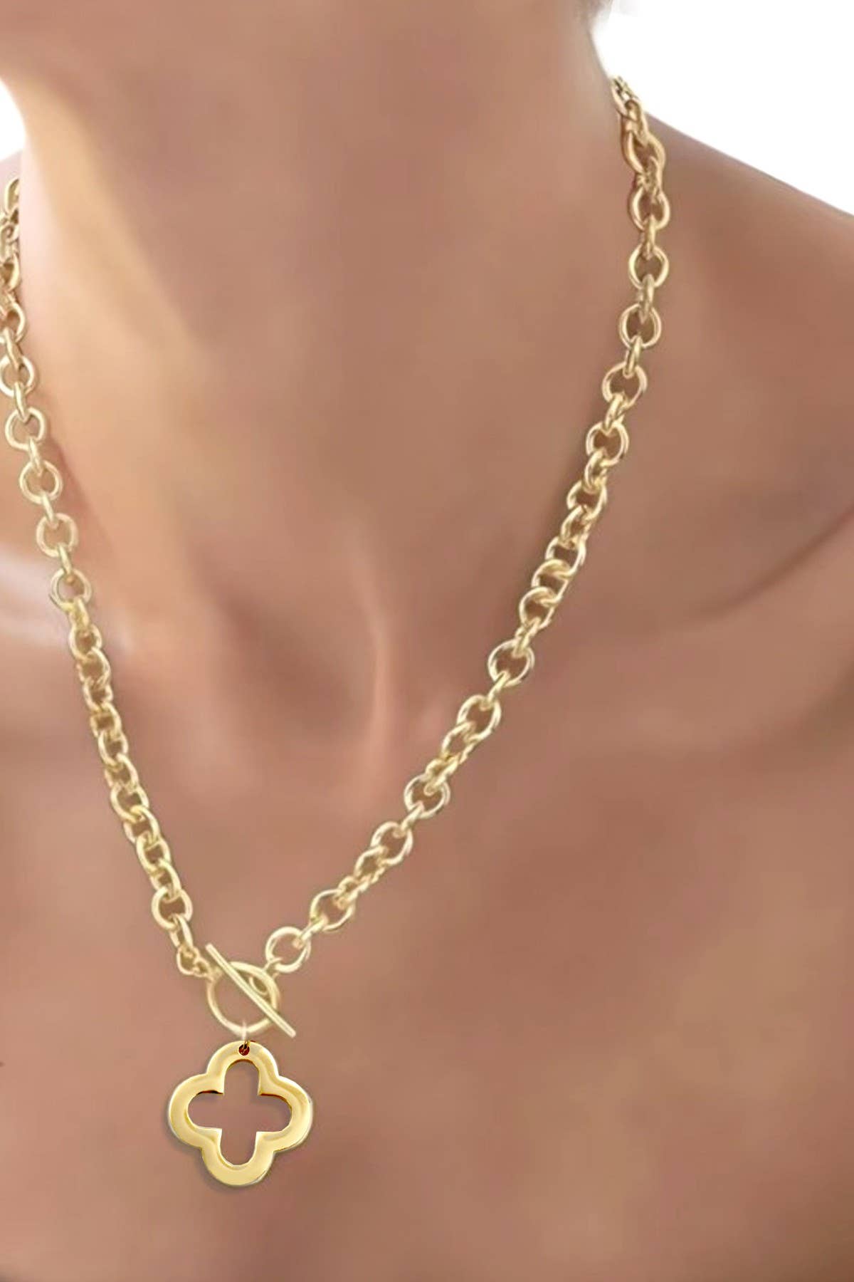 18K Gold Stainless Steel Clover Rhinestone Necklace – Tarnish Free Waterproof Jewelry