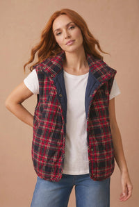 Cabin Season Plaid Quilted Puffer Vest | Women’s Fall Vest