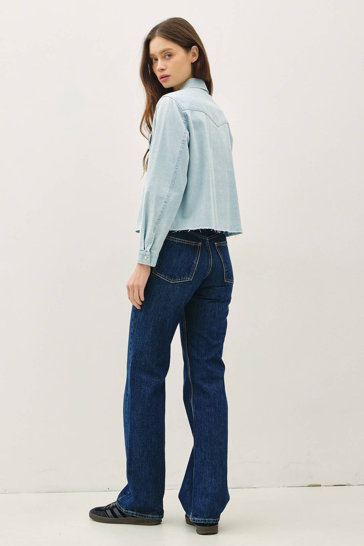 The Stevie Washed Cropped Shirt Jacket: Light Wash – Raw Edge Snap Button Shacket