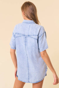 Morgyn Short Sleeve Button Down Denim Blouse: Lt Wash