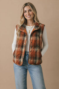 Cabin Season Plaid Quilted Puffer Vest | Women’s Fall Vest