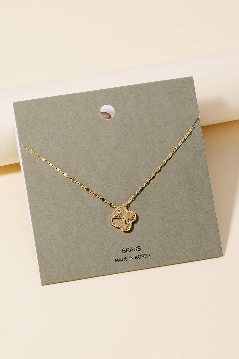 Dainty Clover Pendant  Necklace