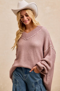 Liora Textured V-Neck Sweater: Frosted Lilac – Relaxed Fit Two-Tone Knit Top